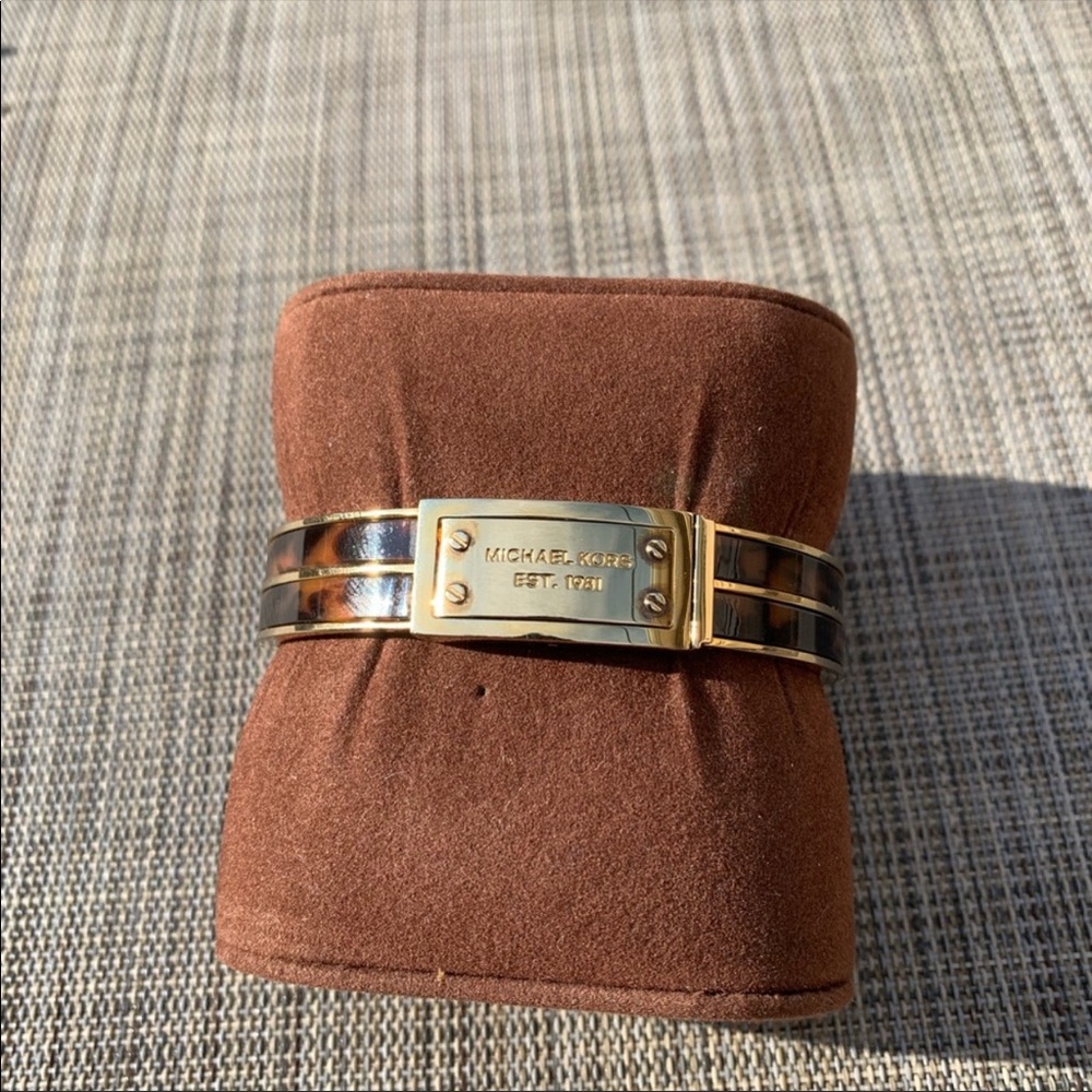 Michael Kors Tortoise shell bangle bracelet. Gold and brown tone. Make Offer!